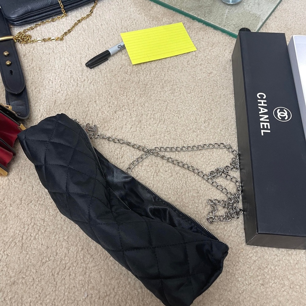 Chanel Umbrella & Pouch - Picture 6 of 9